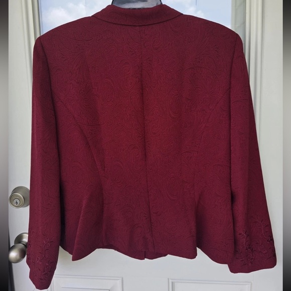 VTG Plaza South 2Piece Skirt Suit 14P Red Embroidery Long Sleeve Button Up - Picture 11 of 13